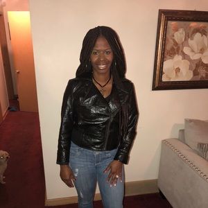 Meet your Posher, Diana